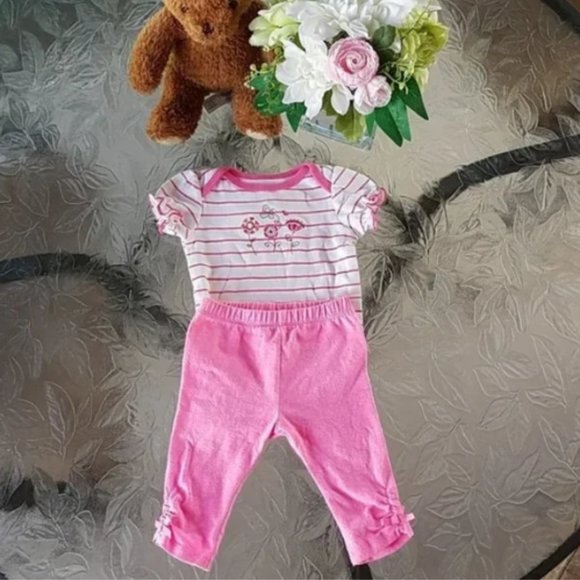 Gerber Other - Set of onesie and pants.